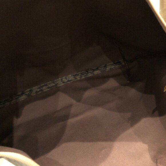 Saint Laurent Grey Giraffe Tote sku #85907 (corners minor tearing & rubbing) - Picture 11 of 16
